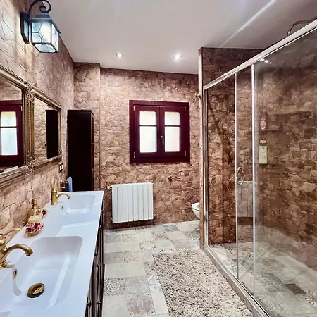 Gerendaház De Tati *